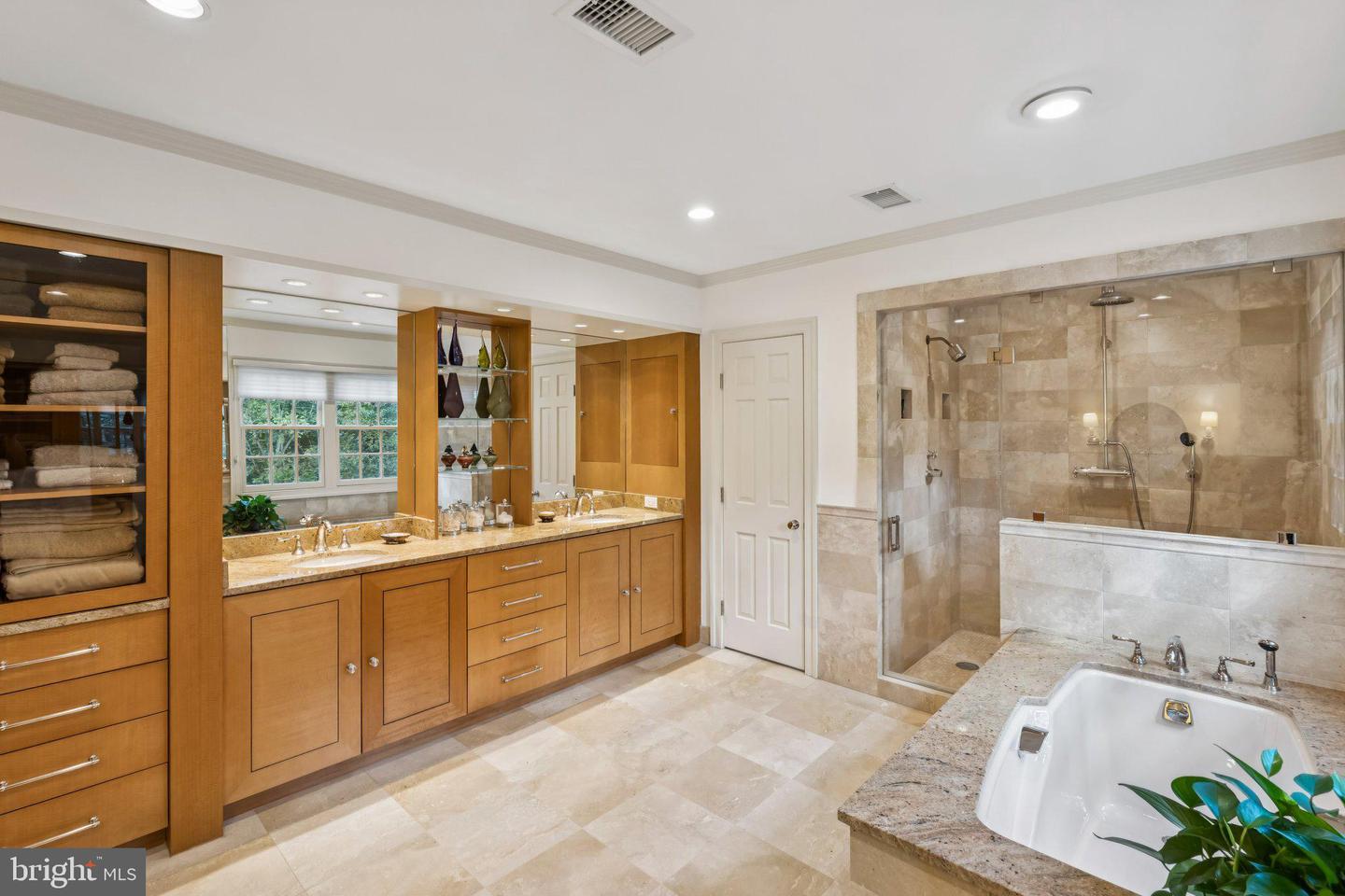 4956 QUEBEC ST NW, WASHINGTON, District Of Columbia 20016, 7 Bedrooms Bedrooms, ,5 BathroomsBathrooms,Residential,For sale,4956 QUEBEC ST NW,DCDC2226226 MLS # DCDC2226226