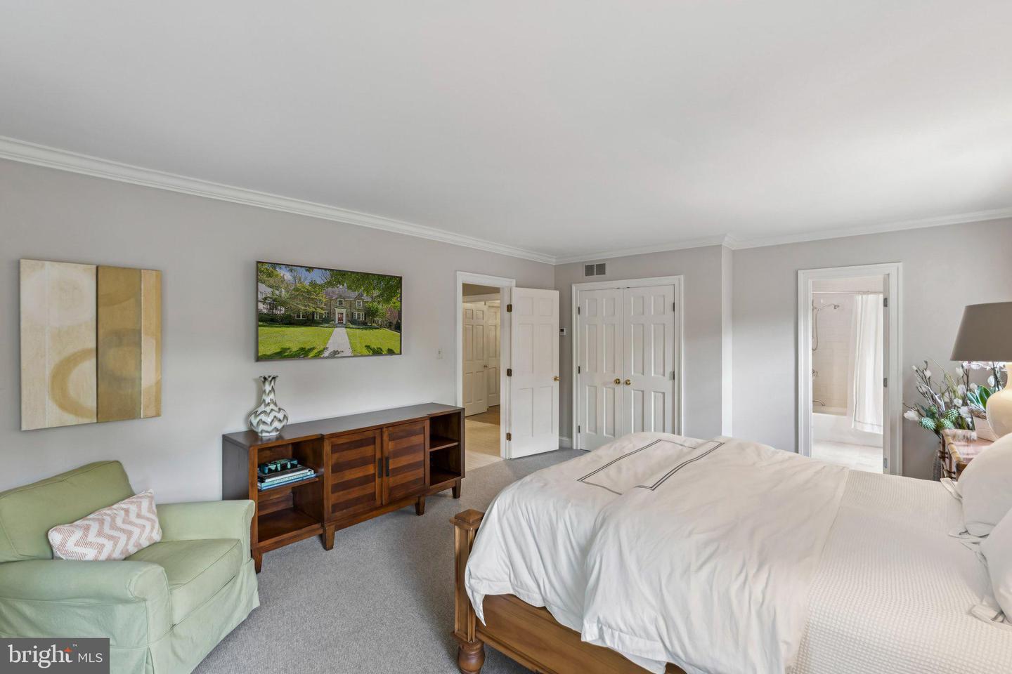 4956 QUEBEC ST NW, WASHINGTON, District Of Columbia 20016, 7 Bedrooms Bedrooms, ,5 BathroomsBathrooms,Residential,For sale,4956 QUEBEC ST NW,DCDC2226226 MLS # DCDC2226226