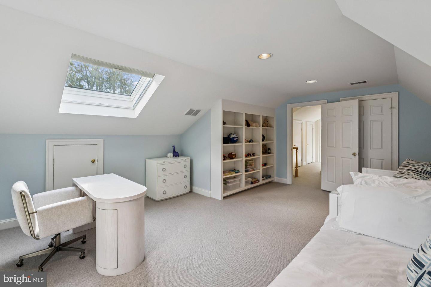 4956 QUEBEC ST NW, WASHINGTON, District Of Columbia 20016, 7 Bedrooms Bedrooms, ,5 BathroomsBathrooms,Residential,For sale,4956 QUEBEC ST NW,DCDC2226226 MLS # DCDC2226226