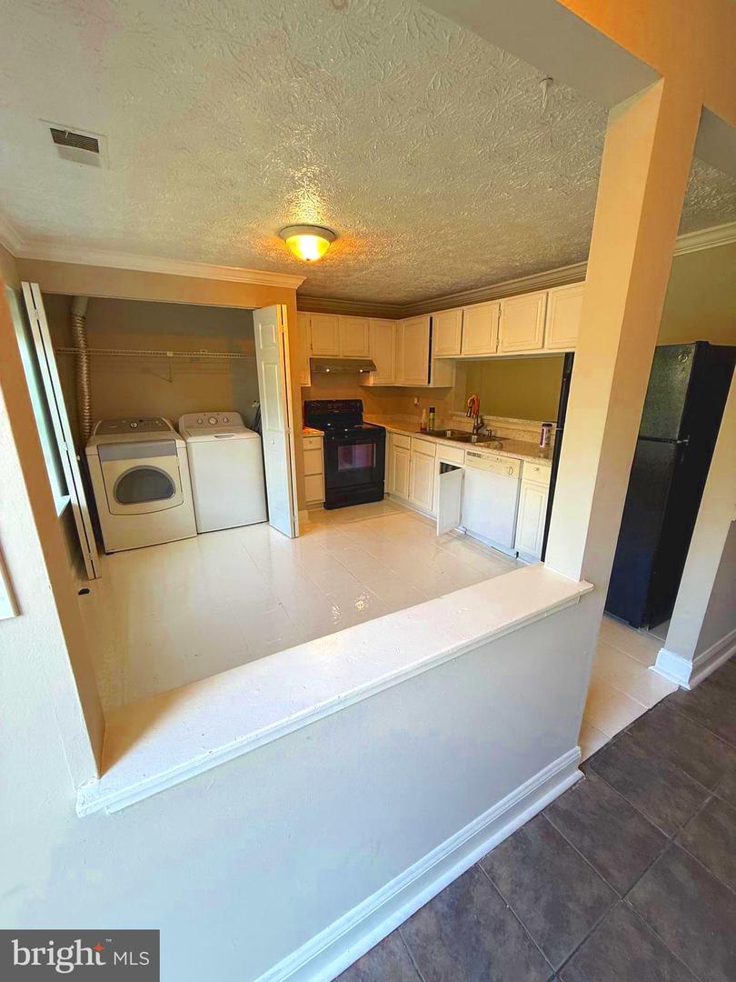 3615 WHARF LN, TRIANGLE, Virginia 22172, 3 Bedrooms Bedrooms, ,2 BathroomsBathrooms,Residential,For sale,3615 WHARF LN,VAPW2105630 MLS # VAPW2105630