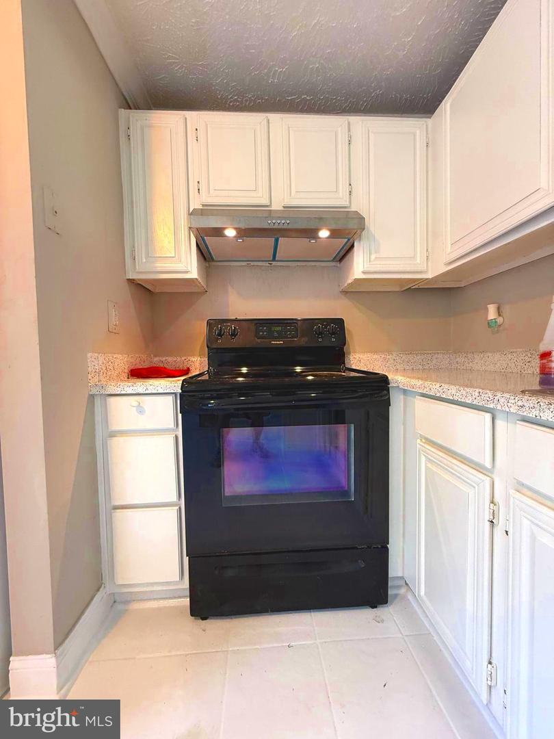 3615 WHARF LN, TRIANGLE, Virginia 22172, 3 Bedrooms Bedrooms, ,2 BathroomsBathrooms,Residential,For sale,3615 WHARF LN,VAPW2105630 MLS # VAPW2105630