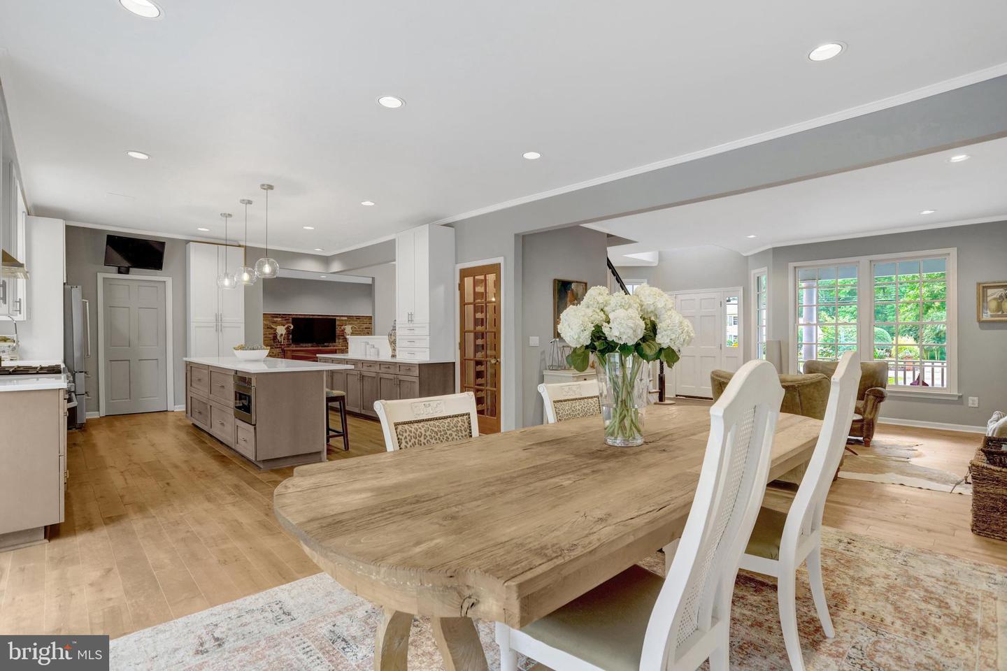 4106 FERRY LANDING RD, ALEXANDRIA, Virginia 22309, 6 Bedrooms Bedrooms, ,4 BathroomsBathrooms,Residential,For sale,4106 FERRY LANDING RD,VAFX2273468 MLS # VAFX2273468