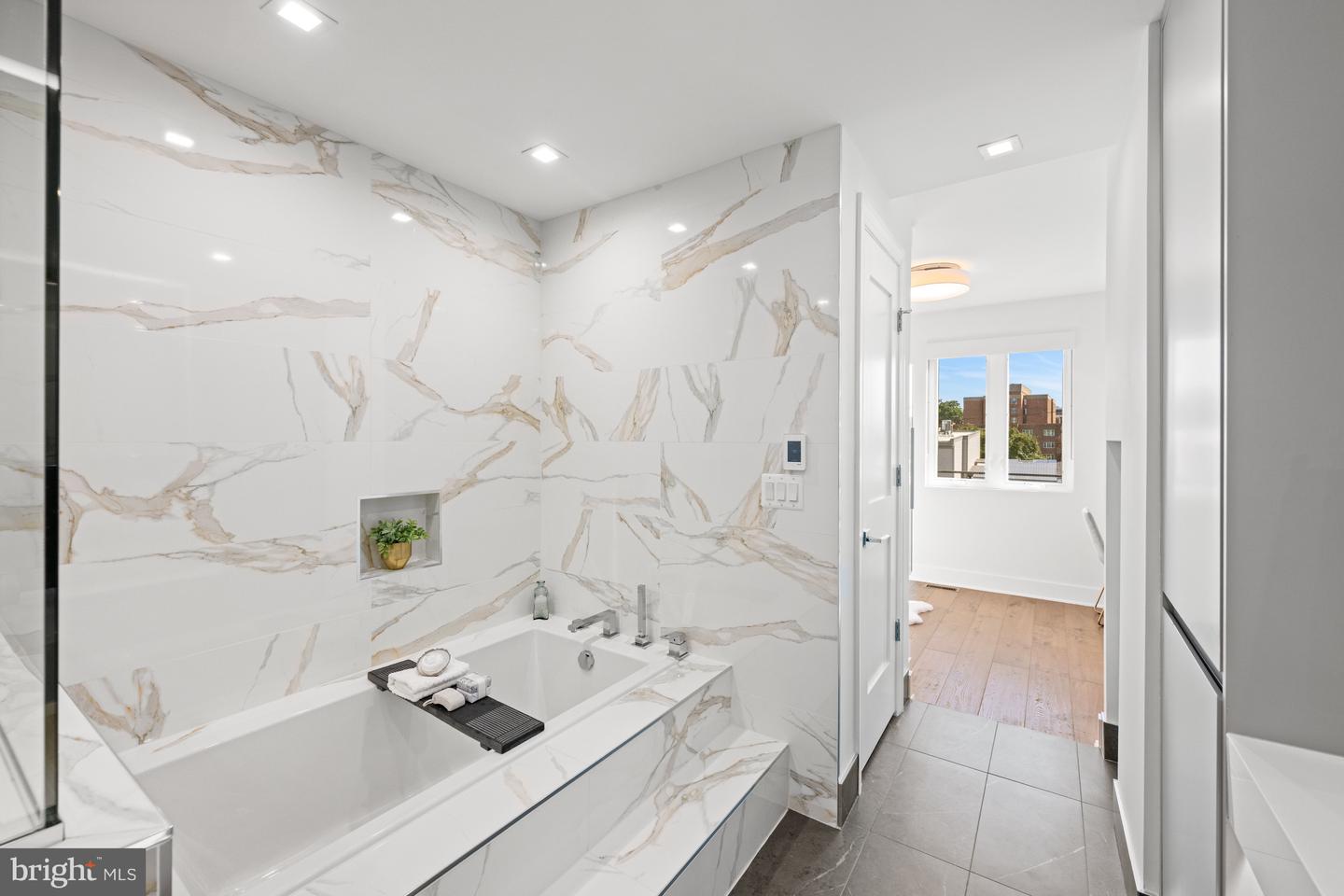 3728 R ST NW, WASHINGTON, District Of Columbia 20007, 4 Bedrooms Bedrooms, ,4 BathroomsBathrooms,Residential,For sale,3728 R ST NW,DCDC2226430 MLS # DCDC2226430