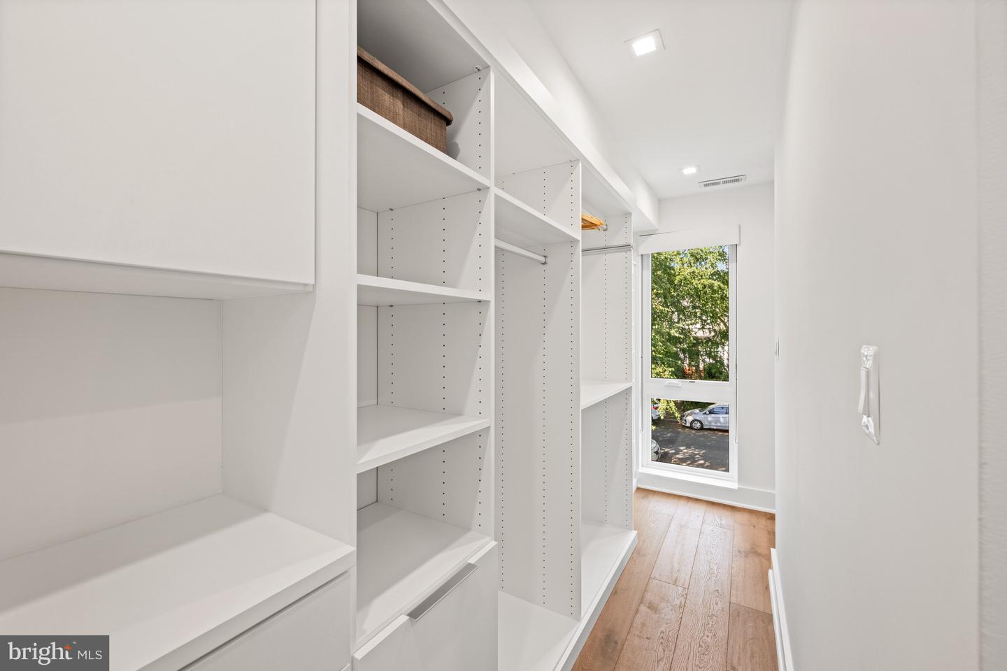 3728 R ST NW, WASHINGTON, District Of Columbia 20007, 4 Bedrooms Bedrooms, ,4 BathroomsBathrooms,Residential,For sale,3728 R ST NW,DCDC2226430 MLS # DCDC2226430
