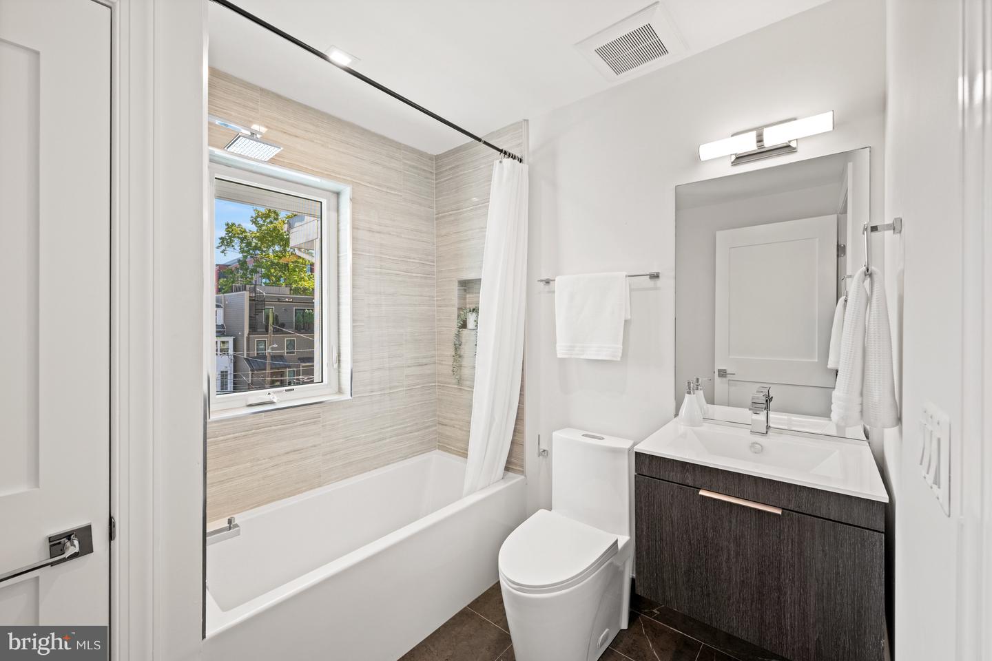 3728 R ST NW, WASHINGTON, District Of Columbia 20007, 4 Bedrooms Bedrooms, ,4 BathroomsBathrooms,Residential,For sale,3728 R ST NW,DCDC2226430 MLS # DCDC2226430