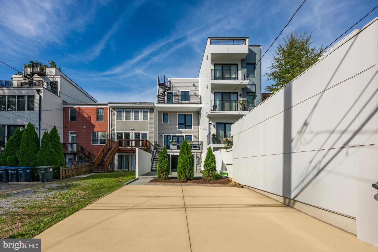 3728 R ST NW, WASHINGTON, District Of Columbia 20007, 4 Bedrooms Bedrooms, ,4 BathroomsBathrooms,Residential,For sale,3728 R ST NW,DCDC2226430 MLS # DCDC2226430