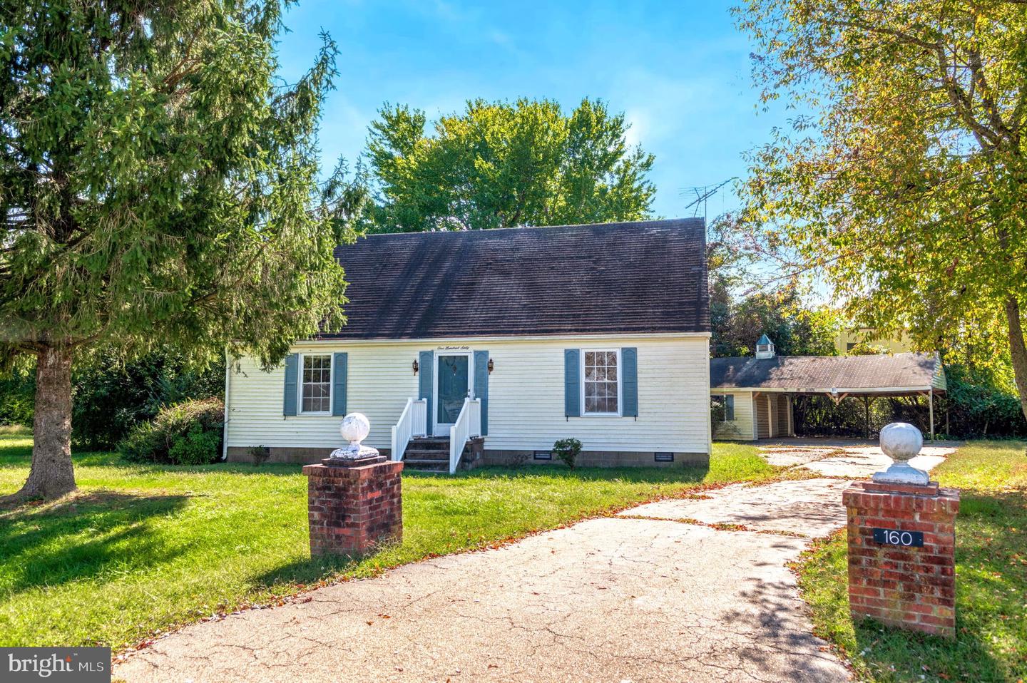 160 ROUZIE DR, TAPPAHANNOCK, Virginia 22560, 3 Bedrooms Bedrooms, 6 Rooms Rooms,2 BathroomsBathrooms,Residential,For sale,160 ROUZIE DR,VAES2002048 MLS # VAES2002048
