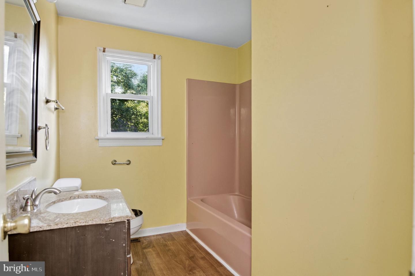 160 ROUZIE DR, TAPPAHANNOCK, Virginia 22560, 3 Bedrooms Bedrooms, 6 Rooms Rooms,2 BathroomsBathrooms,Residential,For sale,160 ROUZIE DR,VAES2002048 MLS # VAES2002048