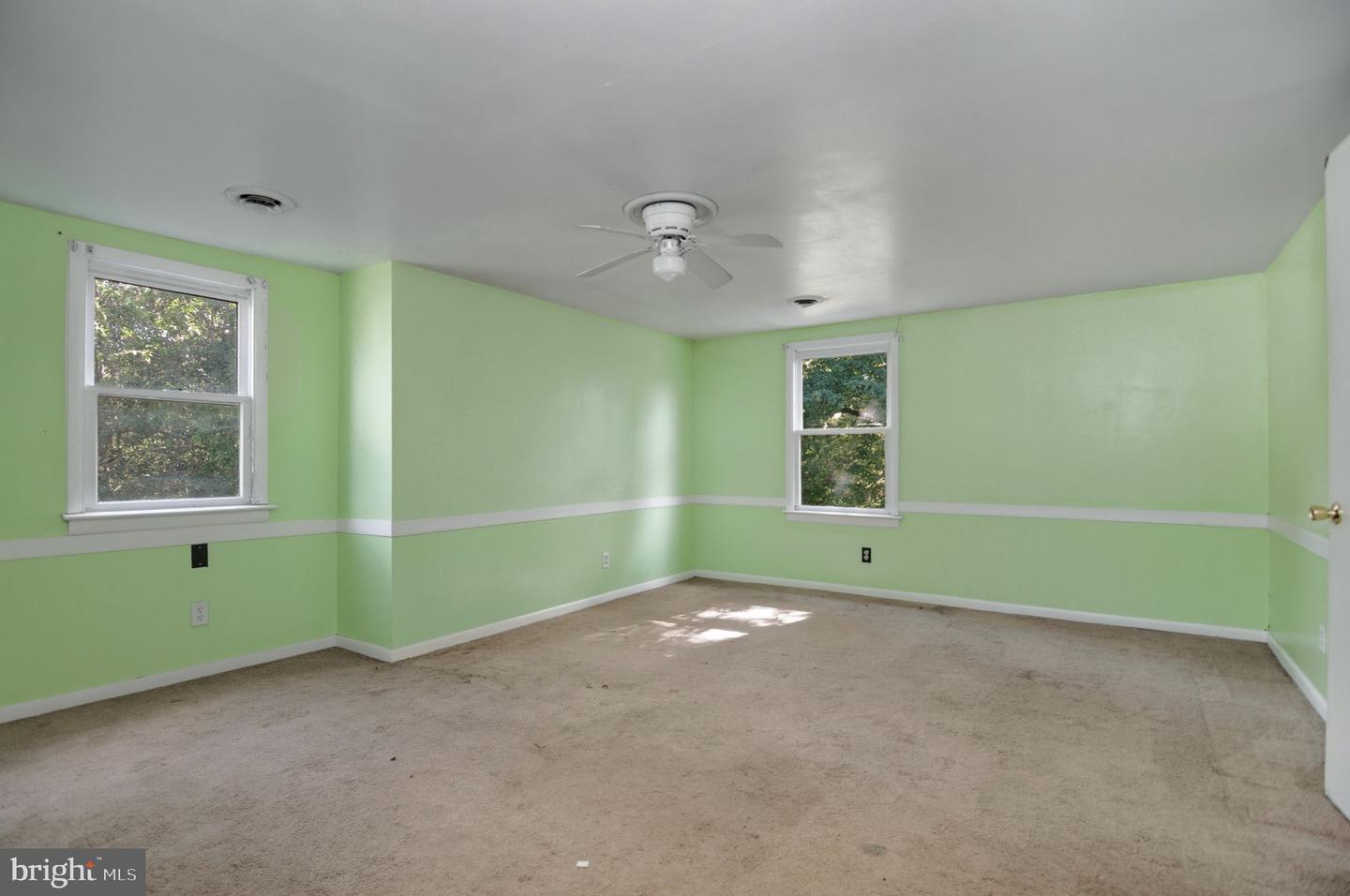 160 ROUZIE DR, TAPPAHANNOCK, Virginia 22560, 3 Bedrooms Bedrooms, 6 Rooms Rooms,2 BathroomsBathrooms,Residential,For sale,160 ROUZIE DR,VAES2002048 MLS # VAES2002048