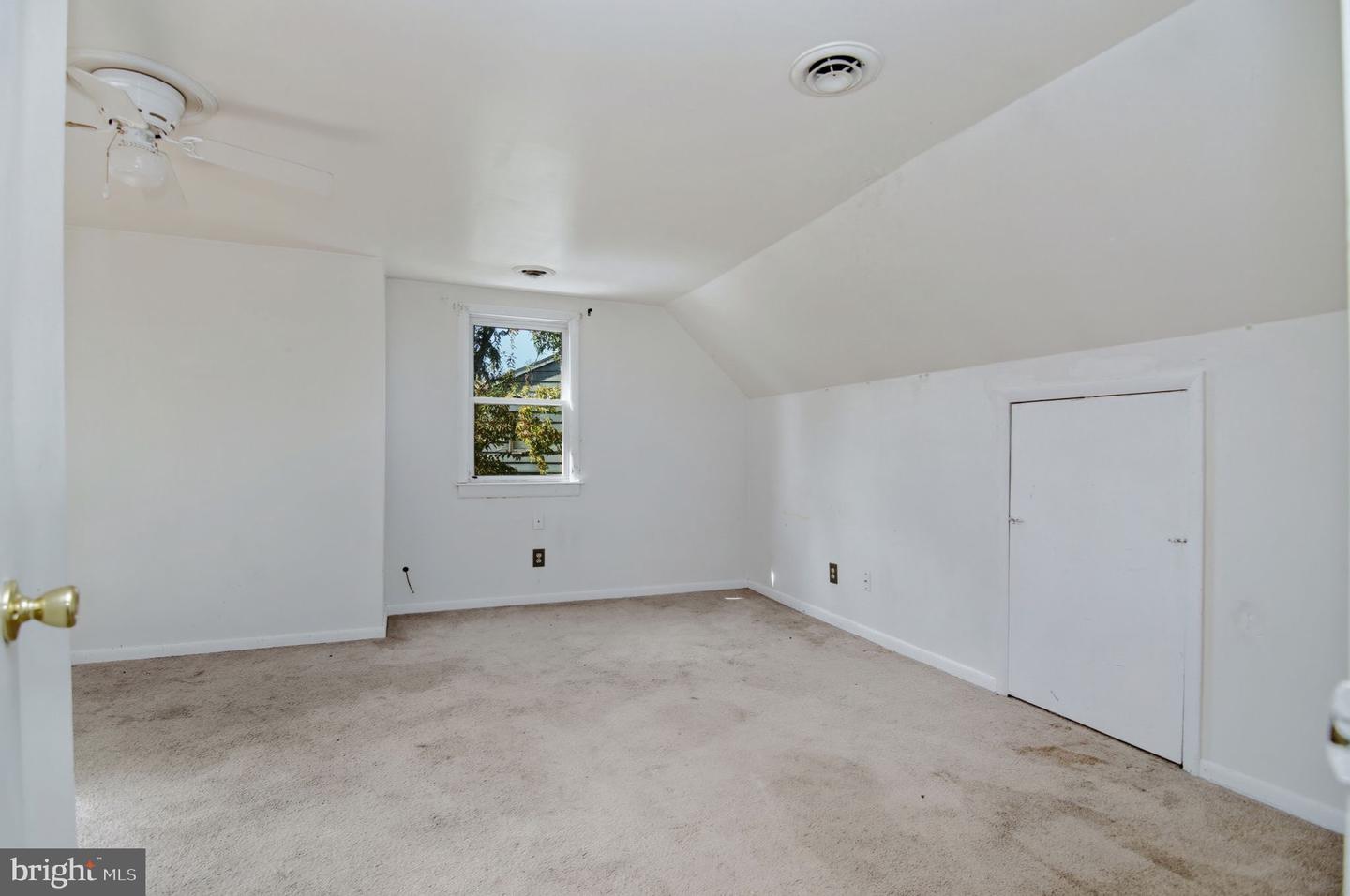 160 ROUZIE DR, TAPPAHANNOCK, Virginia 22560, 3 Bedrooms Bedrooms, 6 Rooms Rooms,2 BathroomsBathrooms,Residential,For sale,160 ROUZIE DR,VAES2002048 MLS # VAES2002048