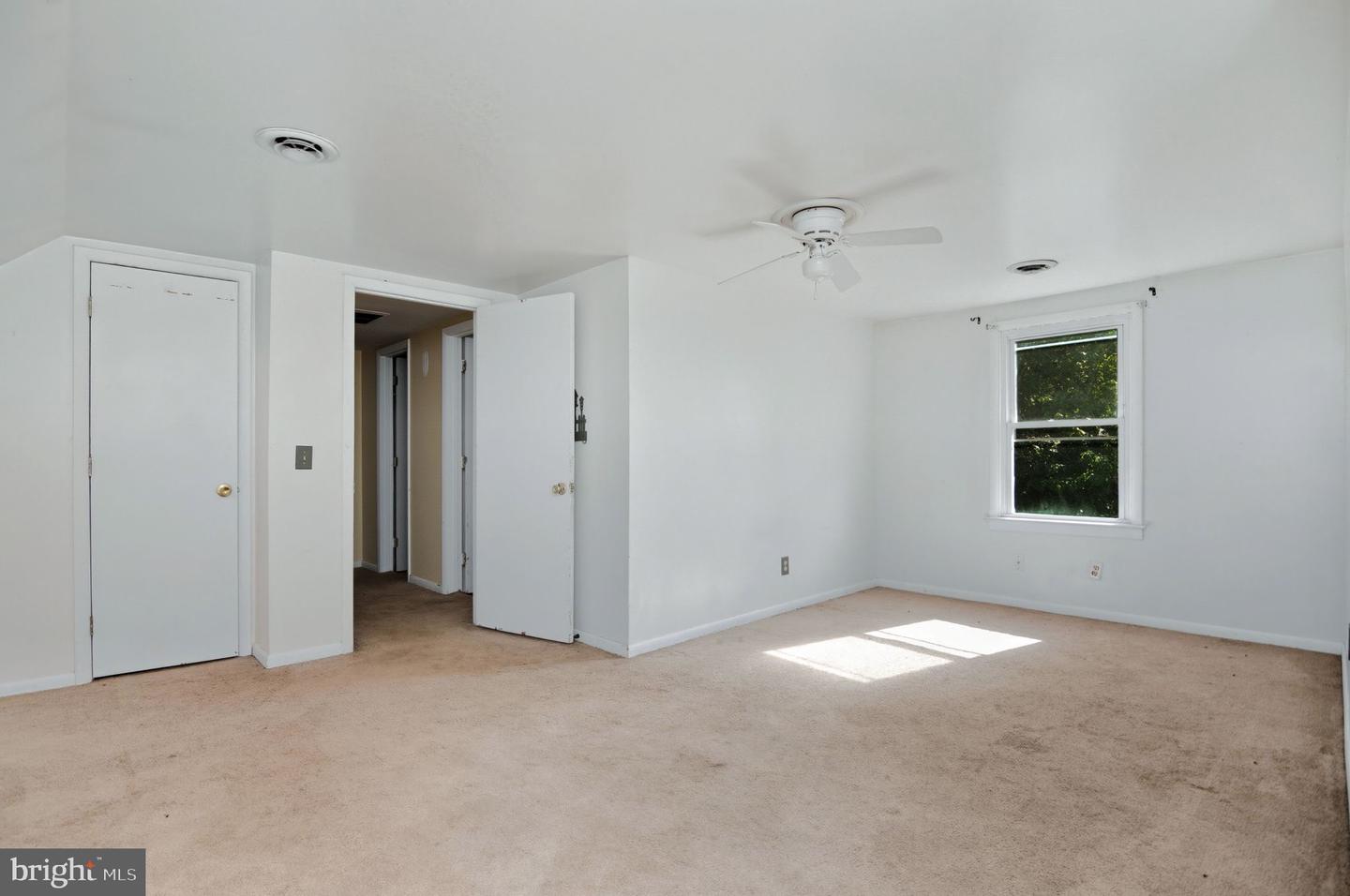 160 ROUZIE DR, TAPPAHANNOCK, Virginia 22560, 3 Bedrooms Bedrooms, 6 Rooms Rooms,2 BathroomsBathrooms,Residential,For sale,160 ROUZIE DR,VAES2002048 MLS # VAES2002048