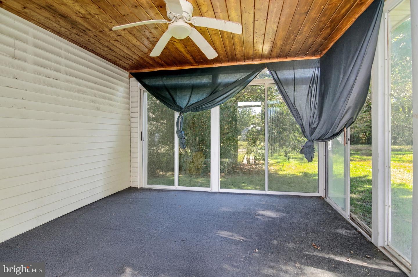 160 ROUZIE DR, TAPPAHANNOCK, Virginia 22560, 3 Bedrooms Bedrooms, 6 Rooms Rooms,2 BathroomsBathrooms,Residential,For sale,160 ROUZIE DR,VAES2002048 MLS # VAES2002048