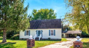 160 ROUZIE DR, TAPPAHANNOCK, Virginia 22560, 3 Bedrooms Bedrooms, 6 Rooms Rooms,2 BathroomsBathrooms,Residential,For sale,160 ROUZIE DR,VAES2002048 MLS # VAES2002048