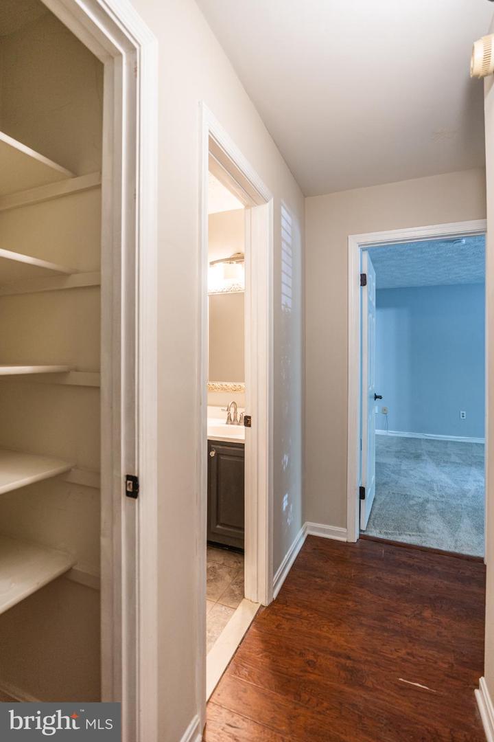 7778 WILLOW POINT DR #7778, FALLS CHURCH, Virginia 22042, 2 Bedrooms Bedrooms, 5 Rooms Rooms,2 BathroomsBathrooms,Residential,For sale,7778 WILLOW POINT DR #7778,VAFX2273780 MLS # VAFX2273780