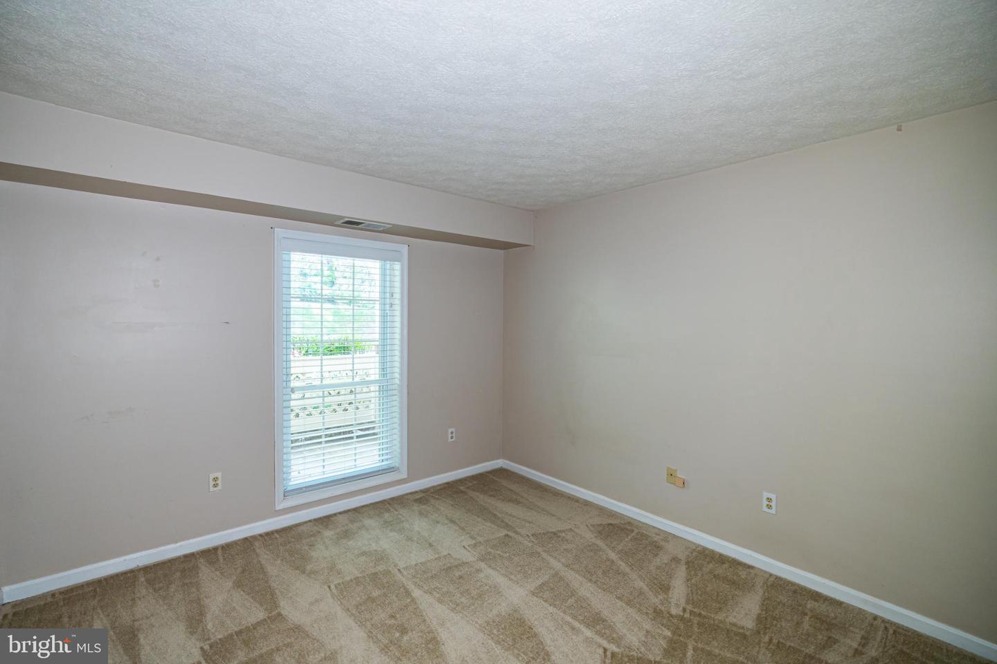 7778 WILLOW POINT DR #7778, FALLS CHURCH, Virginia 22042, 2 Bedrooms Bedrooms, 5 Rooms Rooms,2 BathroomsBathrooms,Residential,For sale,7778 WILLOW POINT DR #7778,VAFX2273780 MLS # VAFX2273780