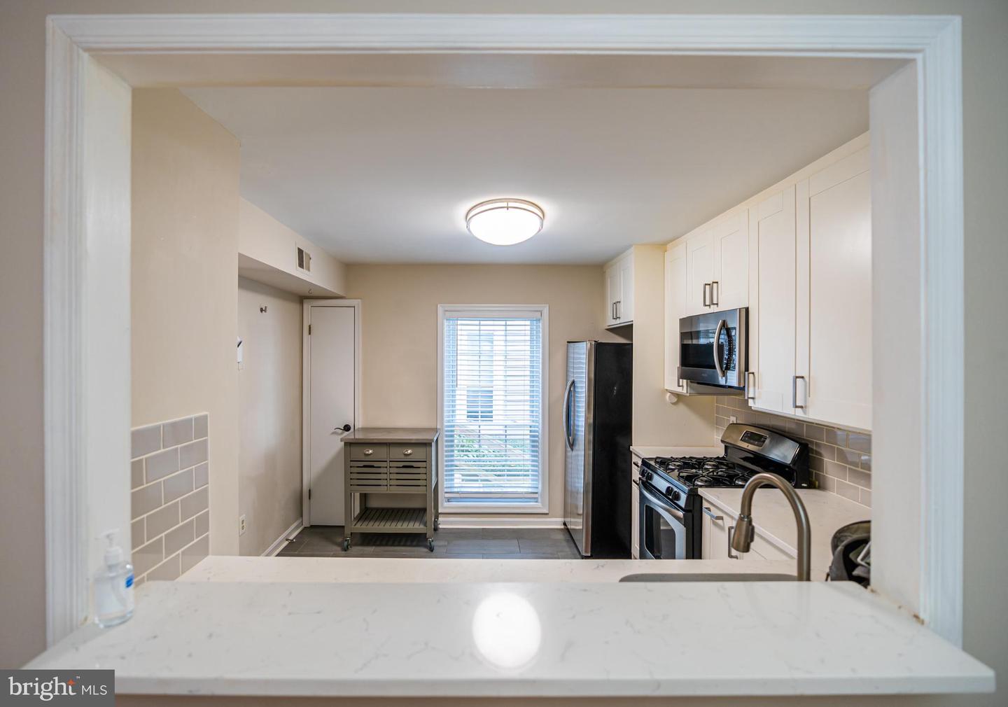 7778 WILLOW POINT DR #7778, FALLS CHURCH, Virginia 22042, 2 Bedrooms Bedrooms, 5 Rooms Rooms,2 BathroomsBathrooms,Residential,For sale,7778 WILLOW POINT DR #7778,VAFX2273780 MLS # VAFX2273780