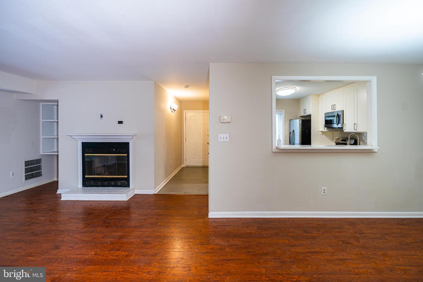 7778 WILLOW POINT DR #7778, FALLS CHURCH, Virginia 22042, 2 Bedrooms Bedrooms, 5 Rooms Rooms,2 BathroomsBathrooms,Residential,For sale,7778 WILLOW POINT DR #7778,VAFX2273780 MLS # VAFX2273780
