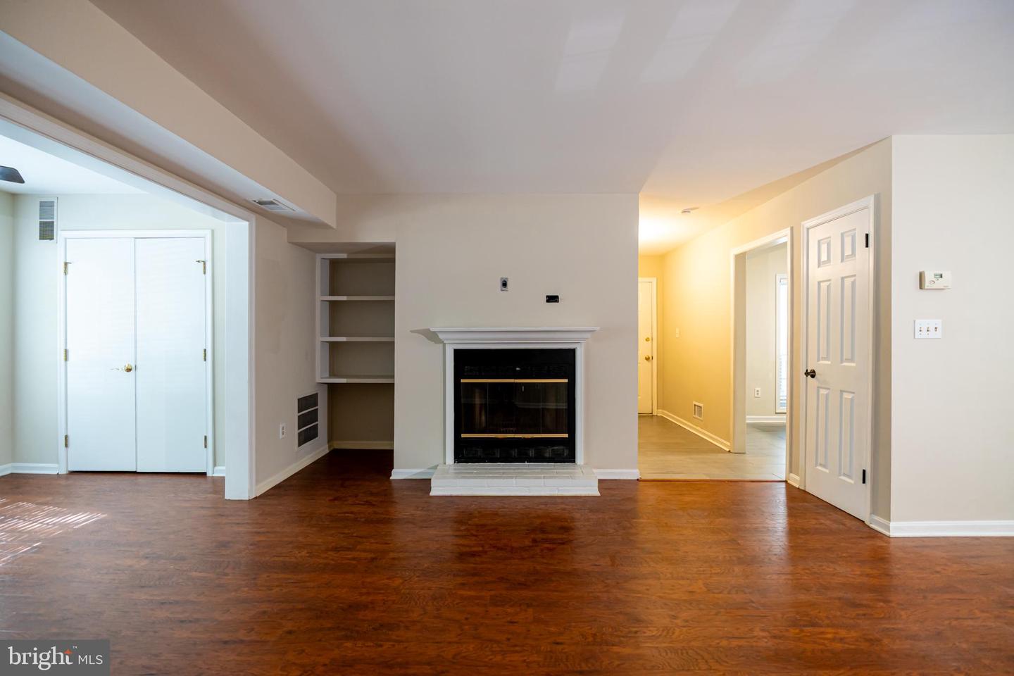 7778 WILLOW POINT DR #7778, FALLS CHURCH, Virginia 22042, 2 Bedrooms Bedrooms, 5 Rooms Rooms,2 BathroomsBathrooms,Residential,For sale,7778 WILLOW POINT DR #7778,VAFX2273780 MLS # VAFX2273780
