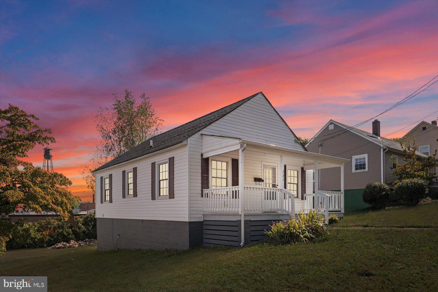 321 BELLEVIEW AVE, ORANGE, Virginia 22960, 2 Bedrooms Bedrooms, ,1 BathroomBathrooms,Residential,For sale,321 BELLEVIEW AVE,VAOR2012518 MLS # VAOR2012518