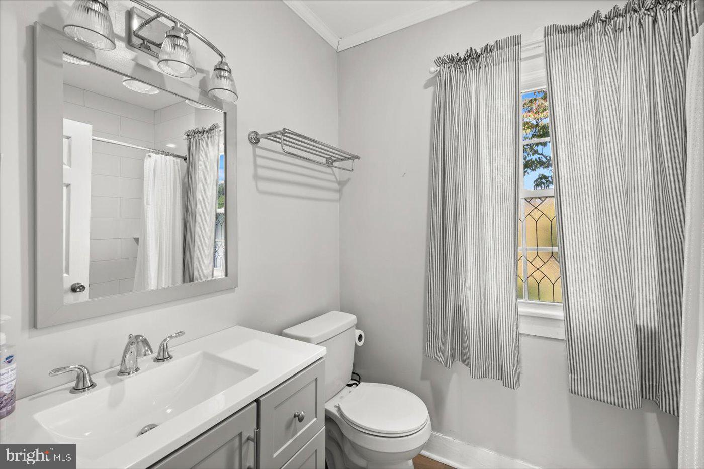 321 BELLEVIEW AVE, ORANGE, Virginia 22960, 2 Bedrooms Bedrooms, ,1 BathroomBathrooms,Residential,For sale,321 BELLEVIEW AVE,VAOR2012518 MLS # VAOR2012518