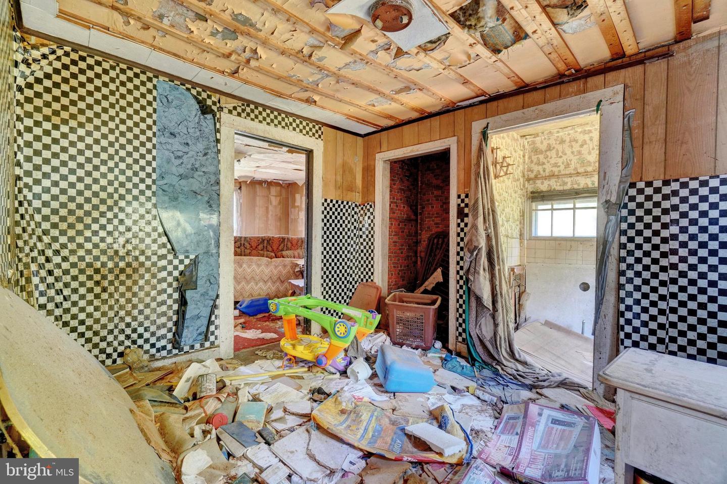 26037 DRUMMONDTOWN RD, ACCOMAC, Virginia 23301, 2 Bedrooms Bedrooms, ,1 BathroomBathrooms,Residential,For sale,26037 DRUMMONDTOWN RD,VAAC2002300 MLS # VAAC2002300