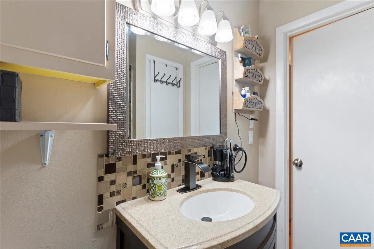 114 OLINDA DR, CHARLOTTESVILLE, Virginia 22903, 3 Bedrooms Bedrooms, ,2 BathroomsBathrooms,Residential,For sale,114 OLINDA DR,669880 MLS # 669880