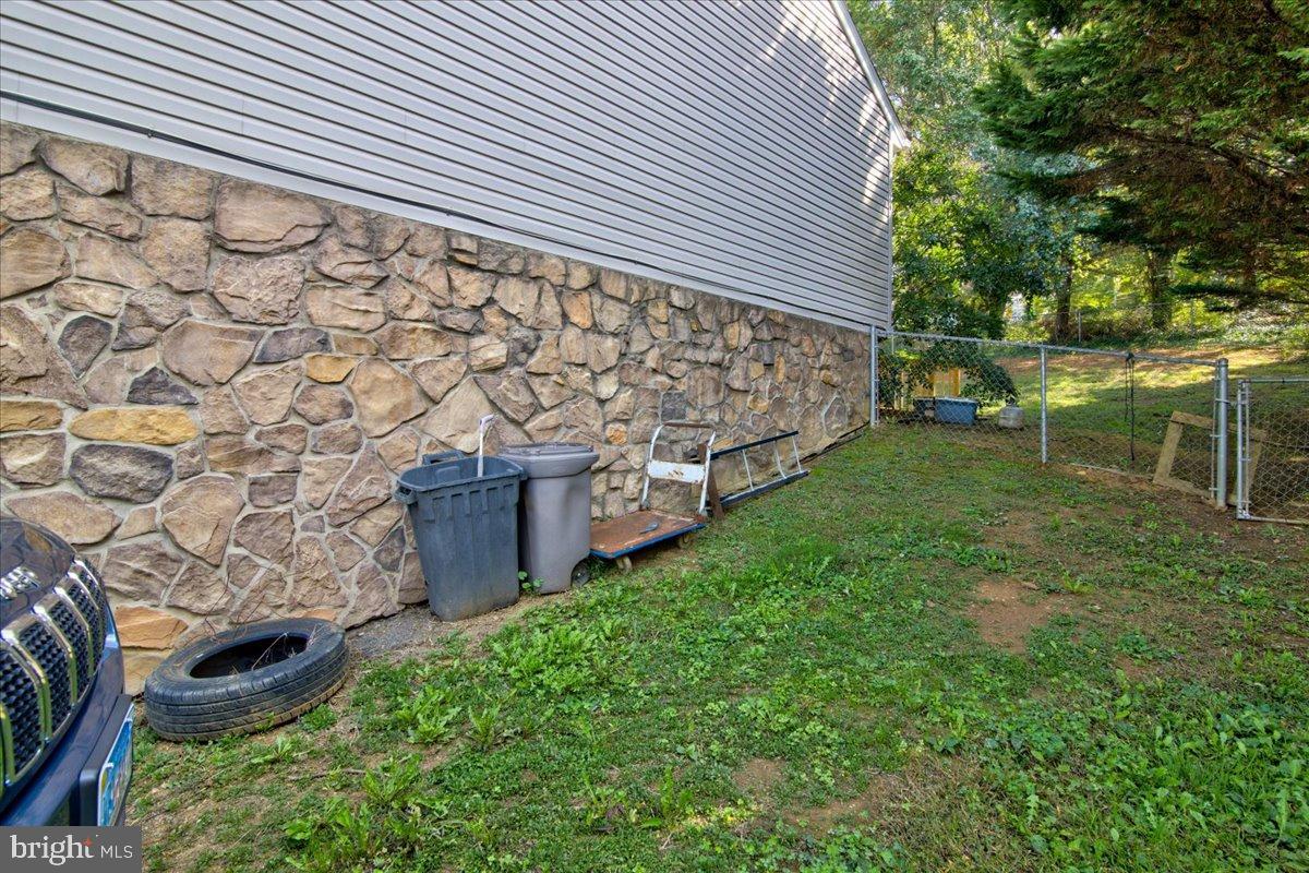 344 ELM ST, VINTON, Virginia 24179, 3 Bedrooms Bedrooms, 6 Rooms Rooms,3 BathroomsBathrooms,Residential,For sale,344 ELM ST,VARK2000054 MLS # VARK2000054