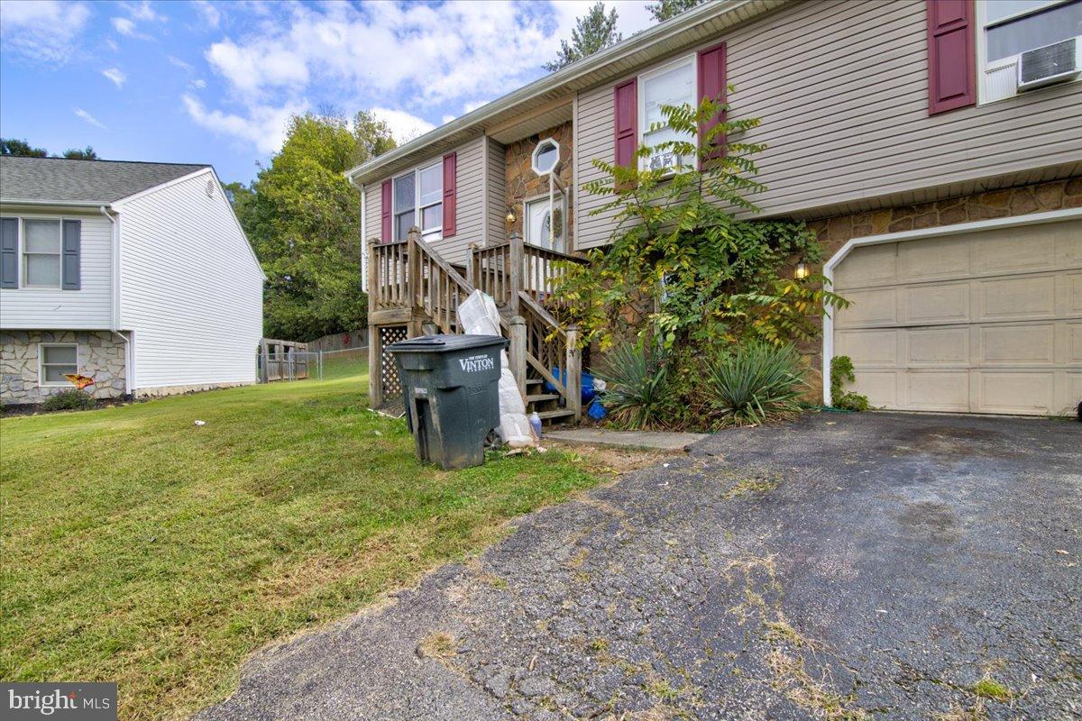 344 ELM ST, VINTON, Virginia 24179, 3 Bedrooms Bedrooms, 6 Rooms Rooms,3 BathroomsBathrooms,Residential,For sale,344 ELM ST,VARK2000054 MLS # VARK2000054