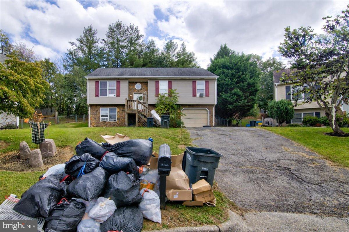 344 ELM ST, VINTON, Virginia 24179, 3 Bedrooms Bedrooms, 6 Rooms Rooms,3 BathroomsBathrooms,Residential,For sale,344 ELM ST,VARK2000054 MLS # VARK2000054