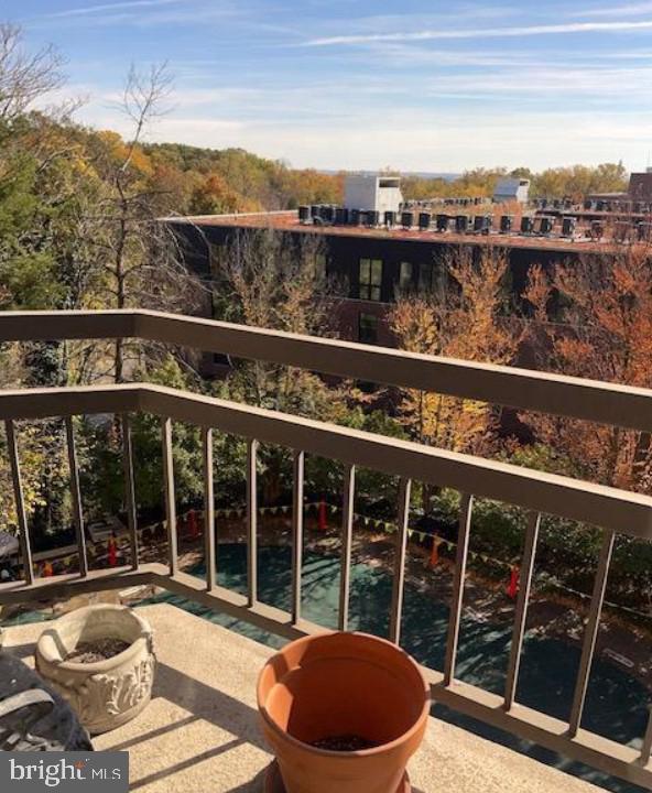 2111 WISCONSIN AVE NW #401, WASHINGTON, District Of Columbia 20007, 1 Bedroom Bedrooms, ,1 BathroomBathrooms,Residential,For sale,2111 WISCONSIN AVE NW #401,DCDC2226516 MLS # DCDC2226516