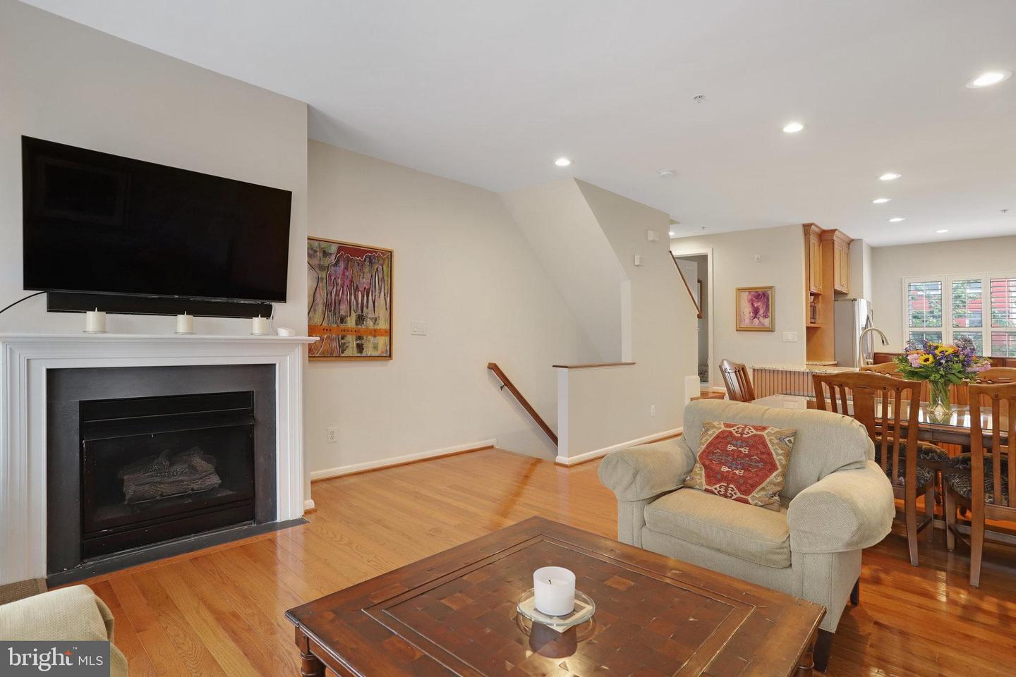 2116 12TH ST NW, WASHINGTON, District Of Columbia 20009, 3 Bedrooms Bedrooms, ,2 BathroomsBathrooms,Residential,For sale,2116 12TH ST NW,DCDC2226520 MLS # DCDC2226520