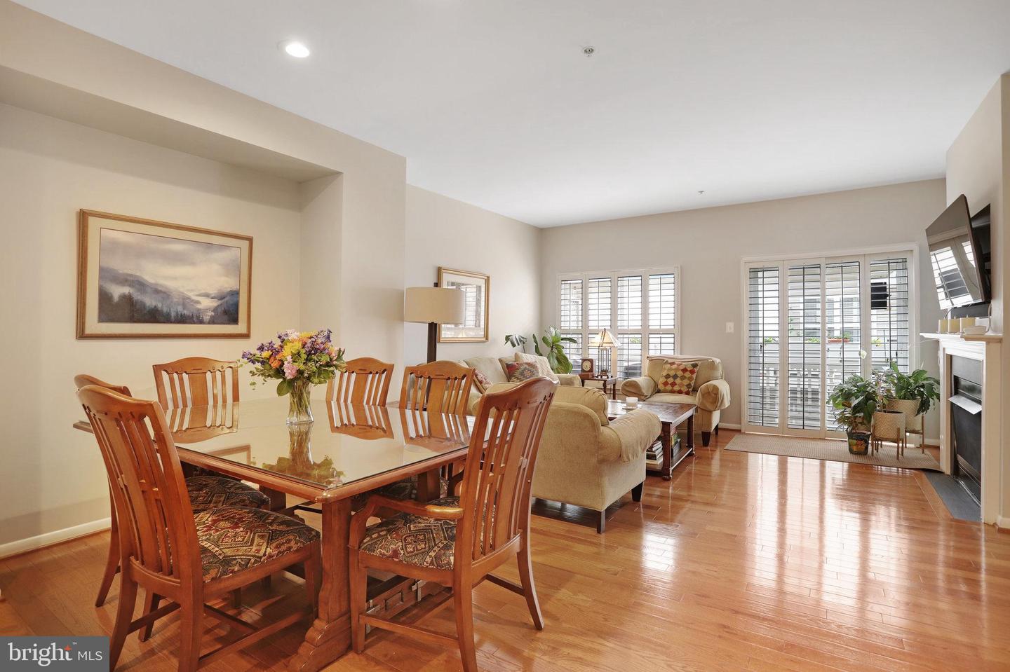 2116 12TH ST NW, WASHINGTON, District Of Columbia 20009, 3 Bedrooms Bedrooms, ,2 BathroomsBathrooms,Residential,For sale,2116 12TH ST NW,DCDC2226520 MLS # DCDC2226520