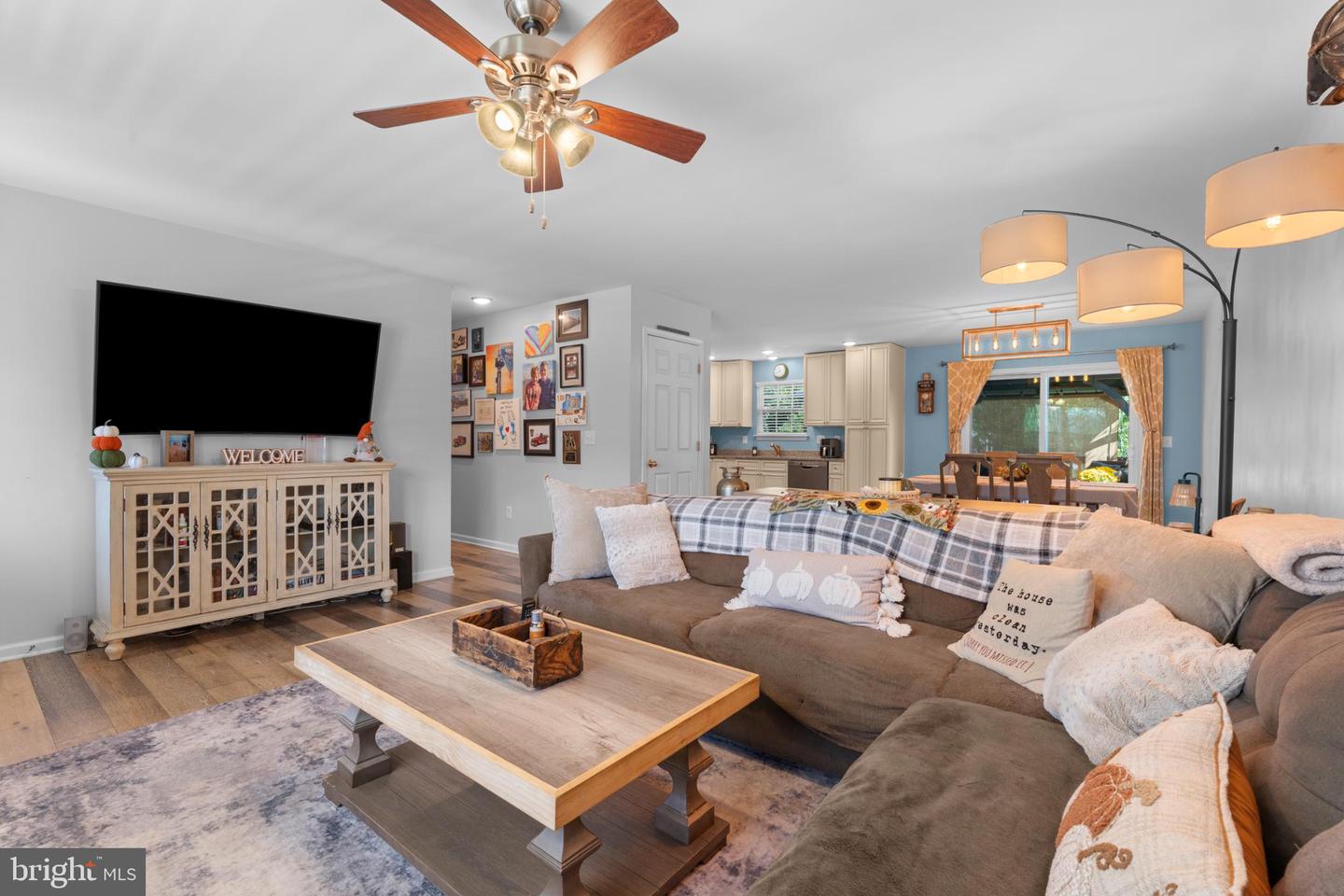 221 LINDEN ST, WARRENTON, Virginia 20186, 3 Bedrooms Bedrooms, 9 Rooms Rooms,2 BathroomsBathrooms,Residential,For sale,221 LINDEN ST,VAFQ2019352 MLS # VAFQ2019352