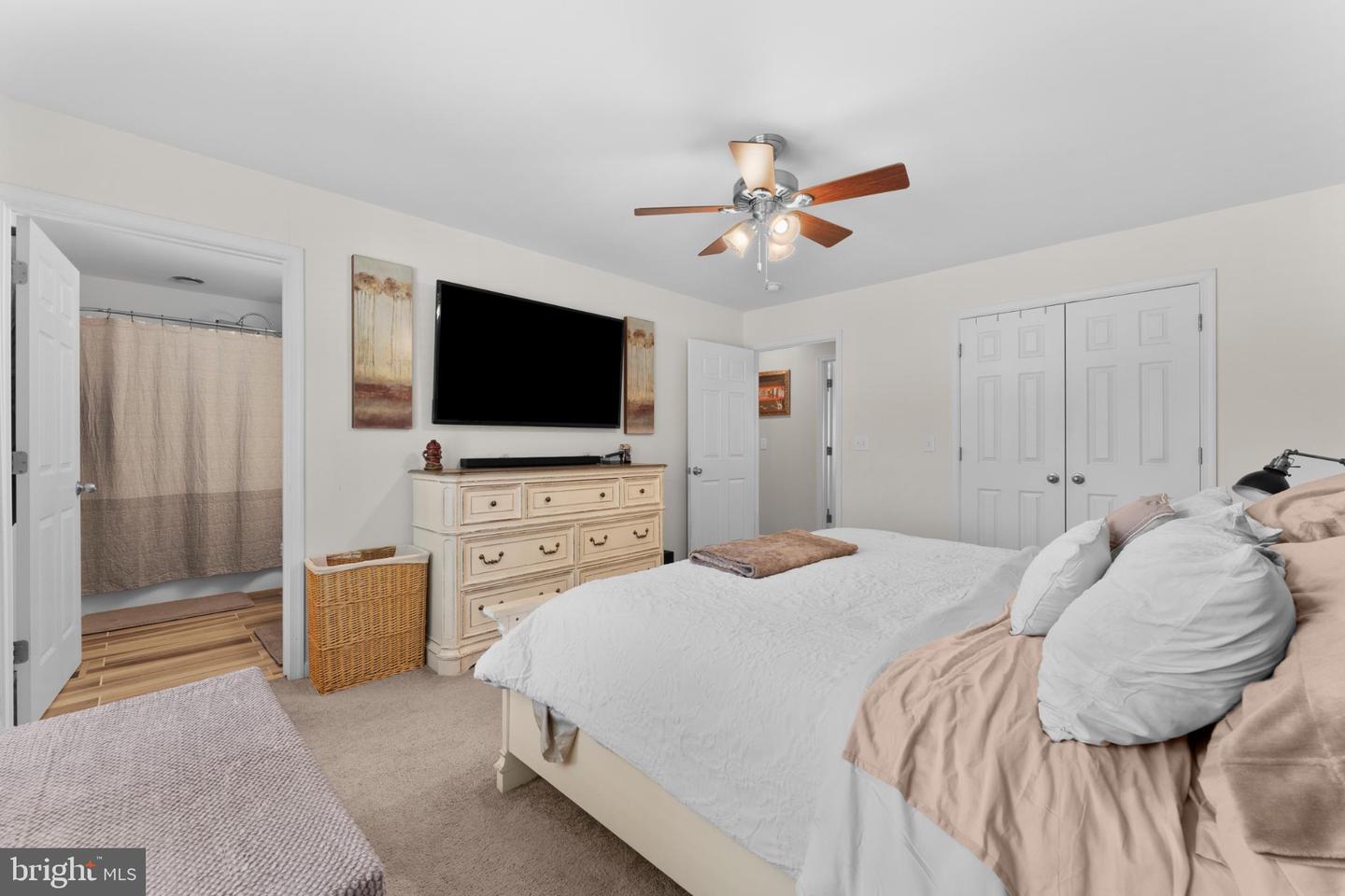 221 LINDEN ST, WARRENTON, Virginia 20186, 3 Bedrooms Bedrooms, 9 Rooms Rooms,2 BathroomsBathrooms,Residential,For sale,221 LINDEN ST,VAFQ2019352 MLS # VAFQ2019352