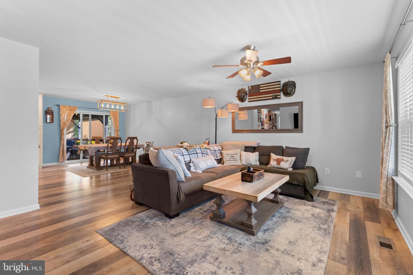 221 LINDEN ST, WARRENTON, Virginia 20186, 3 Bedrooms Bedrooms, 9 Rooms Rooms,2 BathroomsBathrooms,Residential,For sale,221 LINDEN ST,VAFQ2019352 MLS # VAFQ2019352