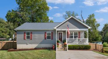221 LINDEN ST, WARRENTON, Virginia 20186, 3 Bedrooms Bedrooms, 9 Rooms Rooms,2 BathroomsBathrooms,Residential,For sale,221 LINDEN ST,VAFQ2019352 MLS # VAFQ2019352