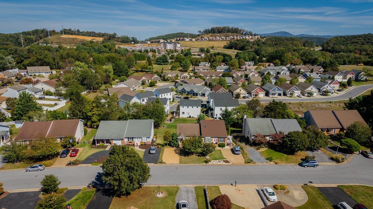 2370 MEADOW CT, ROCKINGHAM, Virginia 22801, 3 Bedrooms Bedrooms, ,2 BathroomsBathrooms,Residential,2370 MEADOW CT,669894 MLS # 669894