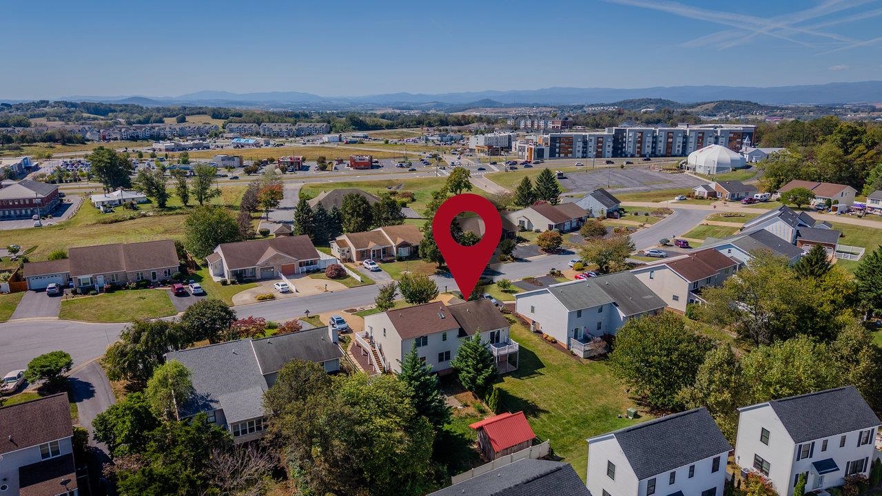 2370 MEADOW CT, ROCKINGHAM, Virginia 22801, 3 Bedrooms Bedrooms, ,2 BathroomsBathrooms,Residential,2370 MEADOW CT,669894 MLS # 669894