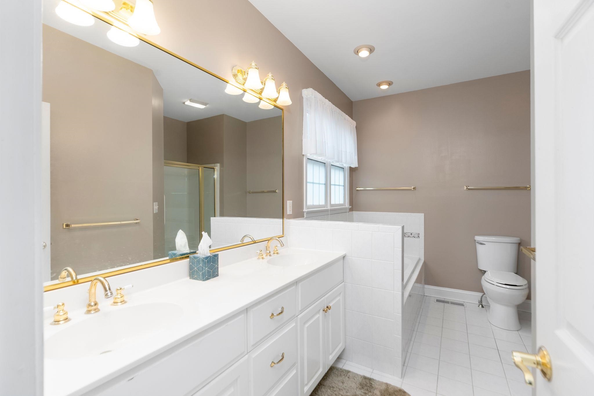 112 KINGS CT, WAYNESBORO, Virginia 22980, 2 Bedrooms Bedrooms, ,2 BathroomsBathrooms,Residential,112 KINGS CT,669895 MLS # 669895