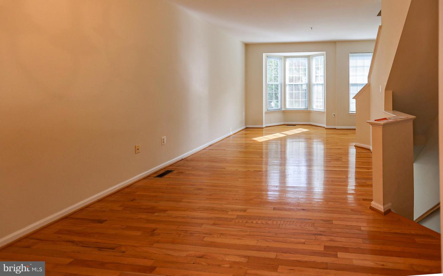 5818 COWLING CT, ALEXANDRIA, Virginia 22304, 3 Bedrooms Bedrooms, ,3 BathroomsBathrooms,Residential,For sale,5818 COWLING CT,VAAX2050722 MLS # VAAX2050722