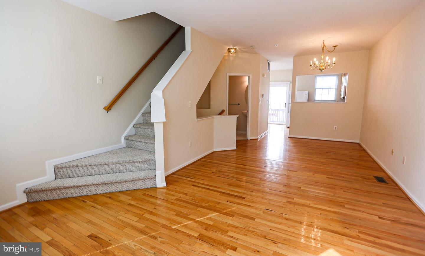 5818 COWLING CT, ALEXANDRIA, Virginia 22304, 3 Bedrooms Bedrooms, ,3 BathroomsBathrooms,Residential,For sale,5818 COWLING CT,VAAX2050722 MLS # VAAX2050722