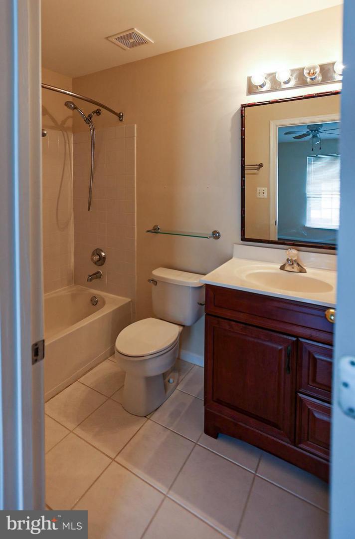 5818 COWLING CT, ALEXANDRIA, Virginia 22304, 3 Bedrooms Bedrooms, ,3 BathroomsBathrooms,Residential,For sale,5818 COWLING CT,VAAX2050722 MLS # VAAX2050722