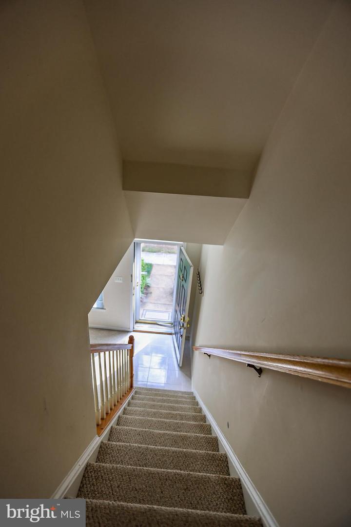5818 COWLING CT, ALEXANDRIA, Virginia 22304, 3 Bedrooms Bedrooms, ,3 BathroomsBathrooms,Residential,For sale,5818 COWLING CT,VAAX2050722 MLS # VAAX2050722