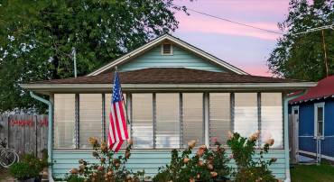 1109 BANCROFT AVE, COLONIAL BEACH, Virginia 22443, 2 Bedrooms Bedrooms, 6 Rooms Rooms,2 BathroomsBathrooms,Residential,For sale,1109 BANCROFT AVE,VAWE2009928 MLS # VAWE2009928