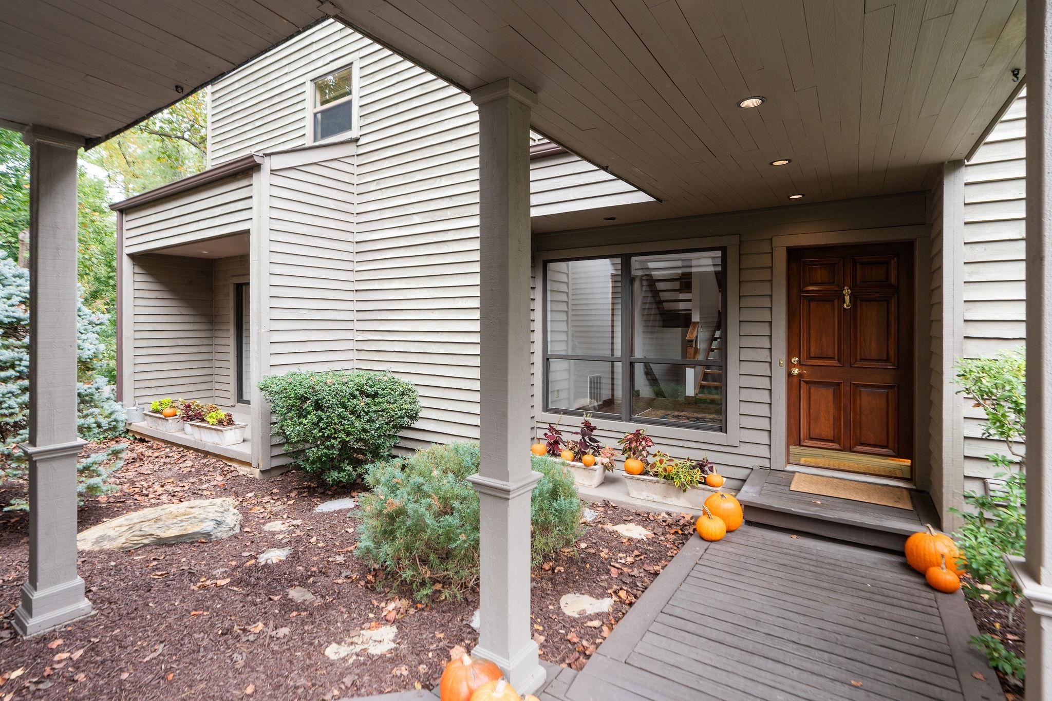 225 MT VIEW DR, STAUNTON, Virginia 24401, 3 Bedrooms Bedrooms, ,2 BathroomsBathrooms,Residential,225 MT VIEW DR,669896 MLS # 669896