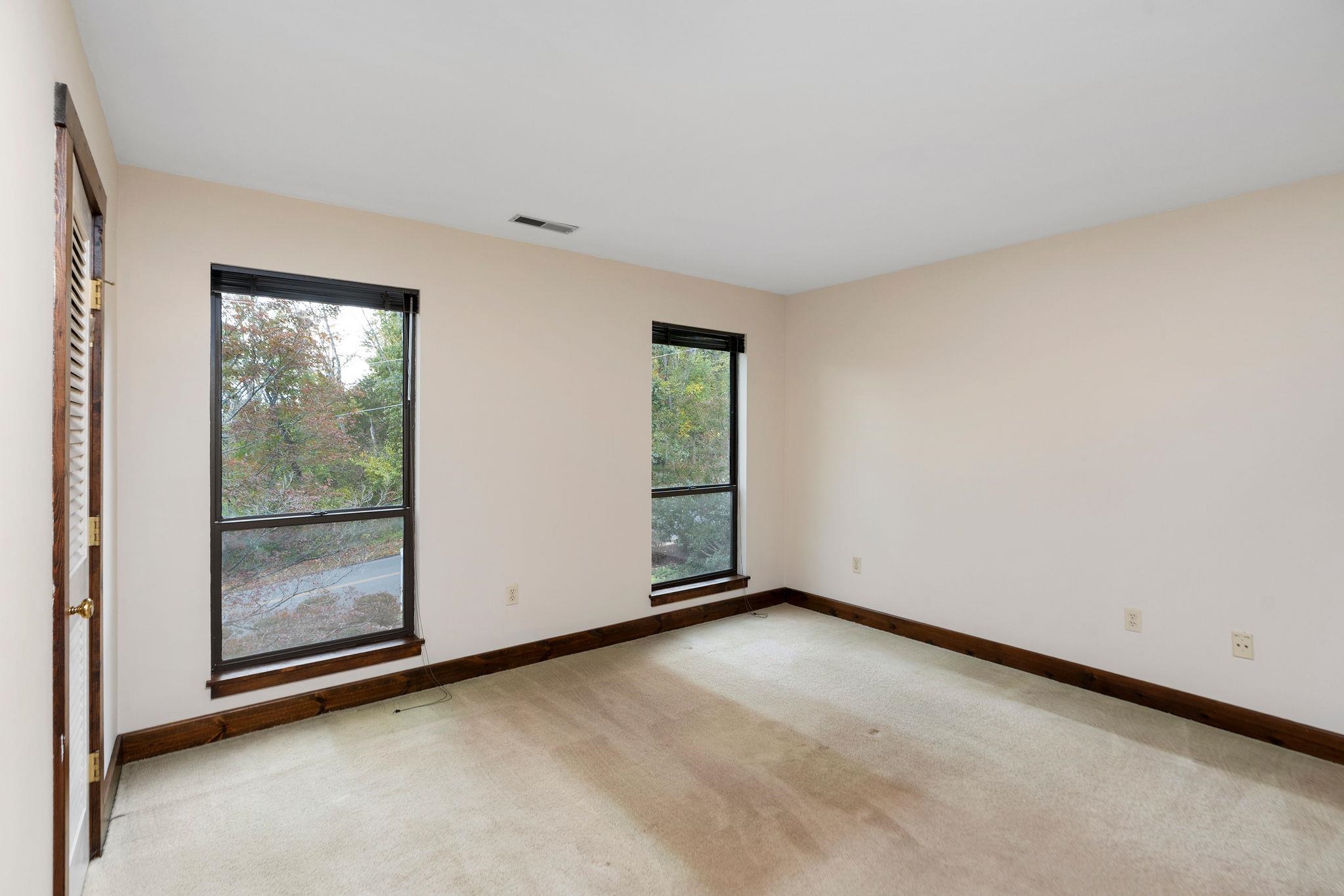 225 MT VIEW DR, STAUNTON, Virginia 24401, 3 Bedrooms Bedrooms, ,2 BathroomsBathrooms,Residential,225 MT VIEW DR,669896 MLS # 669896