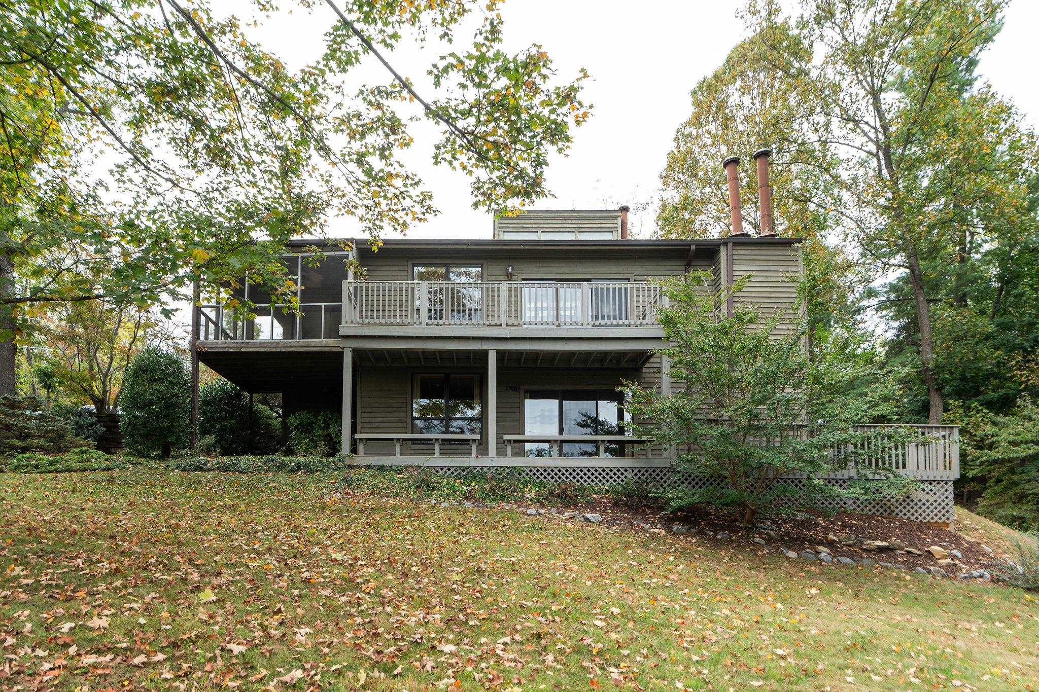 225 MT VIEW DR, STAUNTON, Virginia 24401, 3 Bedrooms Bedrooms, ,2 BathroomsBathrooms,Residential,225 MT VIEW DR,669896 MLS # 669896
