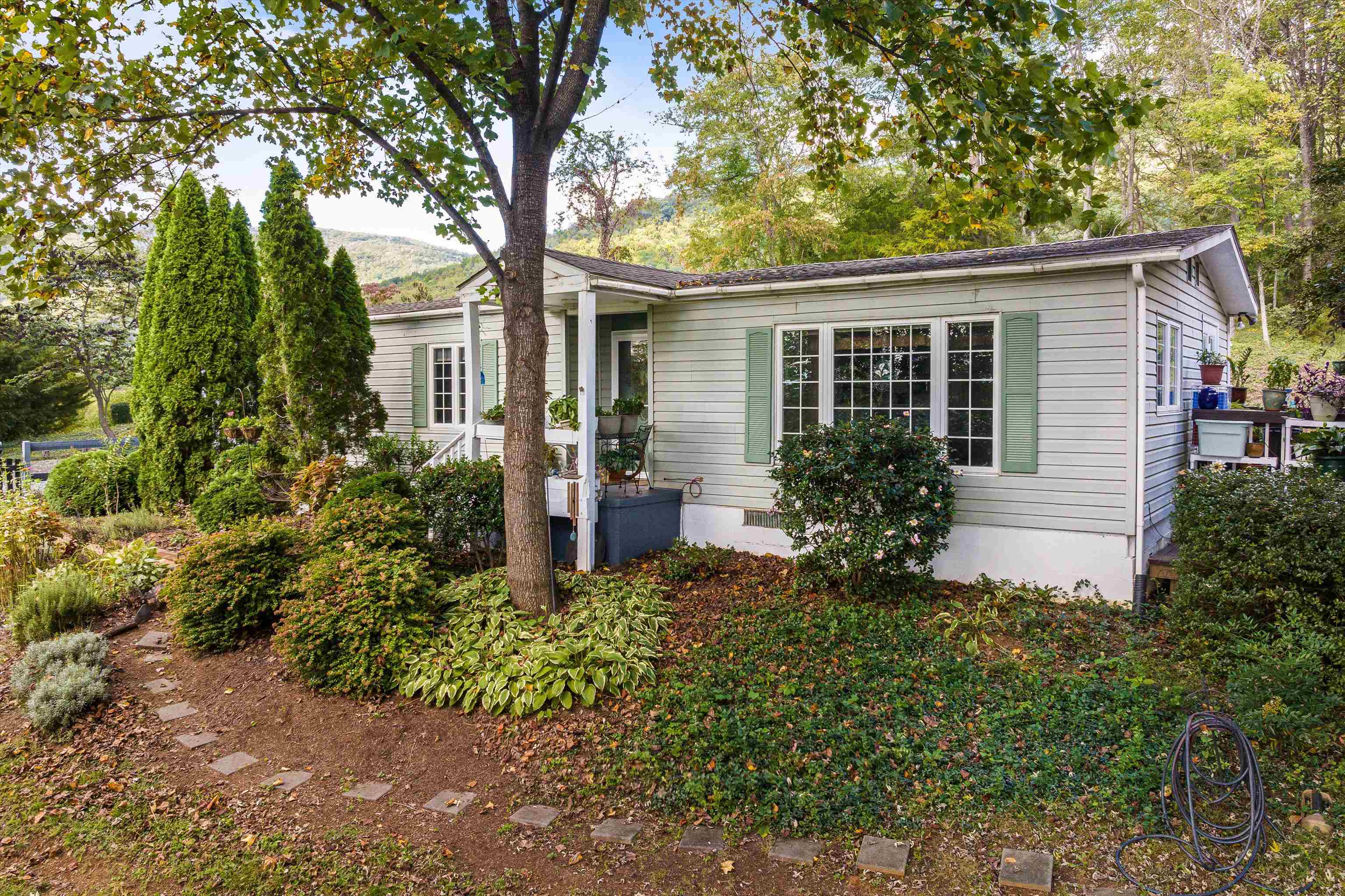 1373 BLAIR PARK RD, CROZET, Virginia 22932, 3 Bedrooms Bedrooms, ,2 BathroomsBathrooms,Residential,1373 BLAIR PARK RD,669898 MLS # 669898