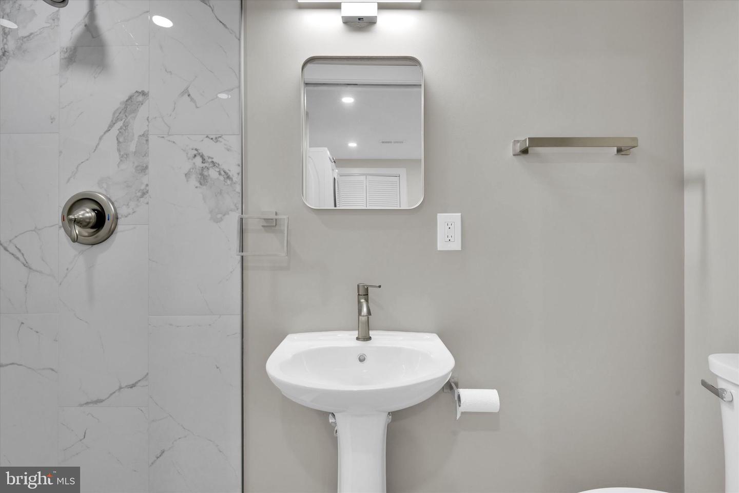 27 47TH ST SE, WASHINGTON, District Of Columbia 20019, 3 Bedrooms Bedrooms, ,2 BathroomsBathrooms,Residential,For sale,27 47TH ST SE,DCDC2226590 MLS # DCDC2226590