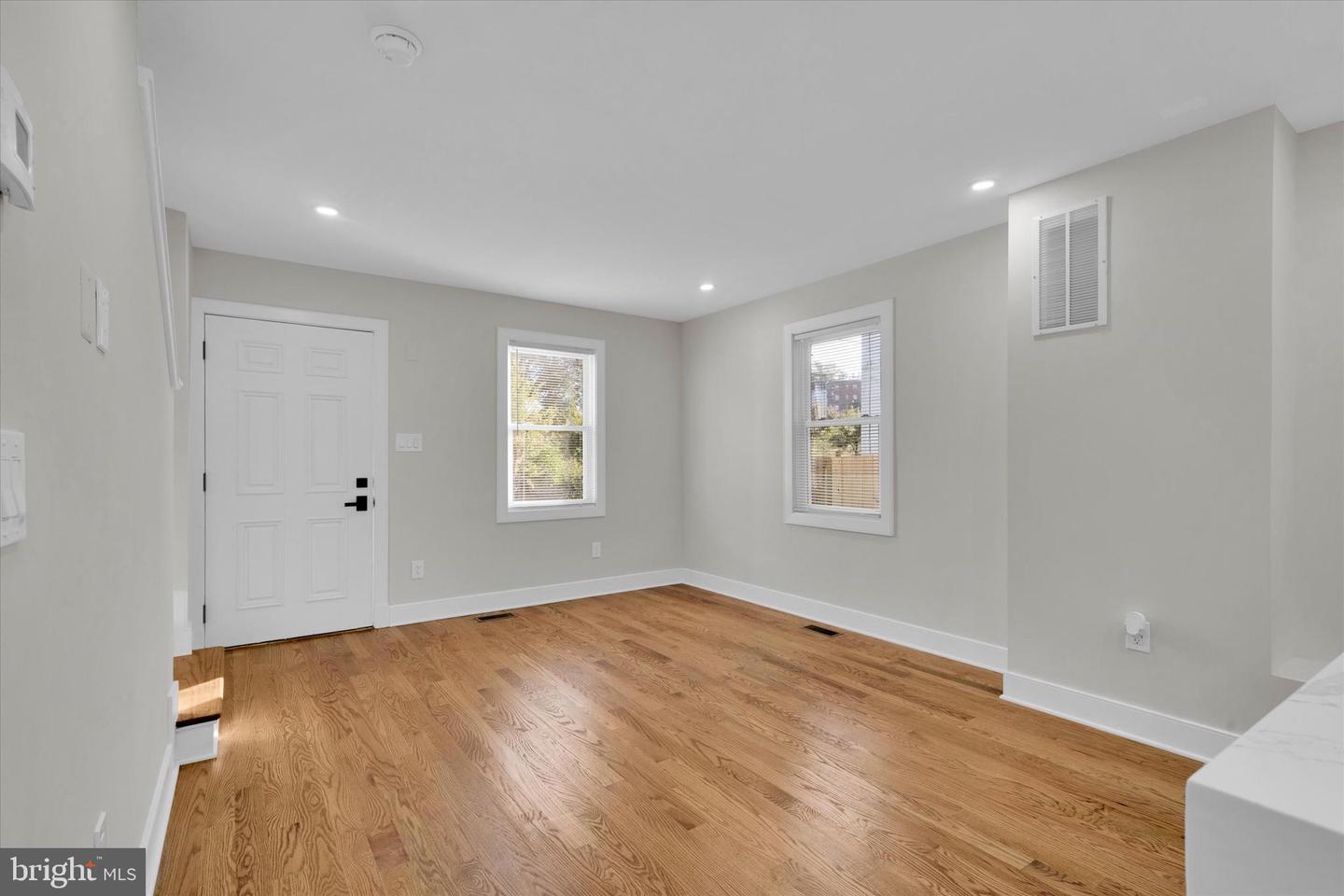 27 47TH ST SE, WASHINGTON, District Of Columbia 20019, 3 Bedrooms Bedrooms, ,2 BathroomsBathrooms,Residential,For sale,27 47TH ST SE,DCDC2226590 MLS # DCDC2226590
